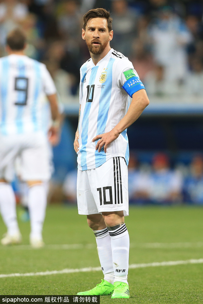 张镇麟最新训练！跑沙滩强化多点，若痊愈+阵容补强可再冲总决赛（张镇麟训练新进展：沙滩跑全面强化，若伤愈叠加补强，仍有望再闯总决赛）